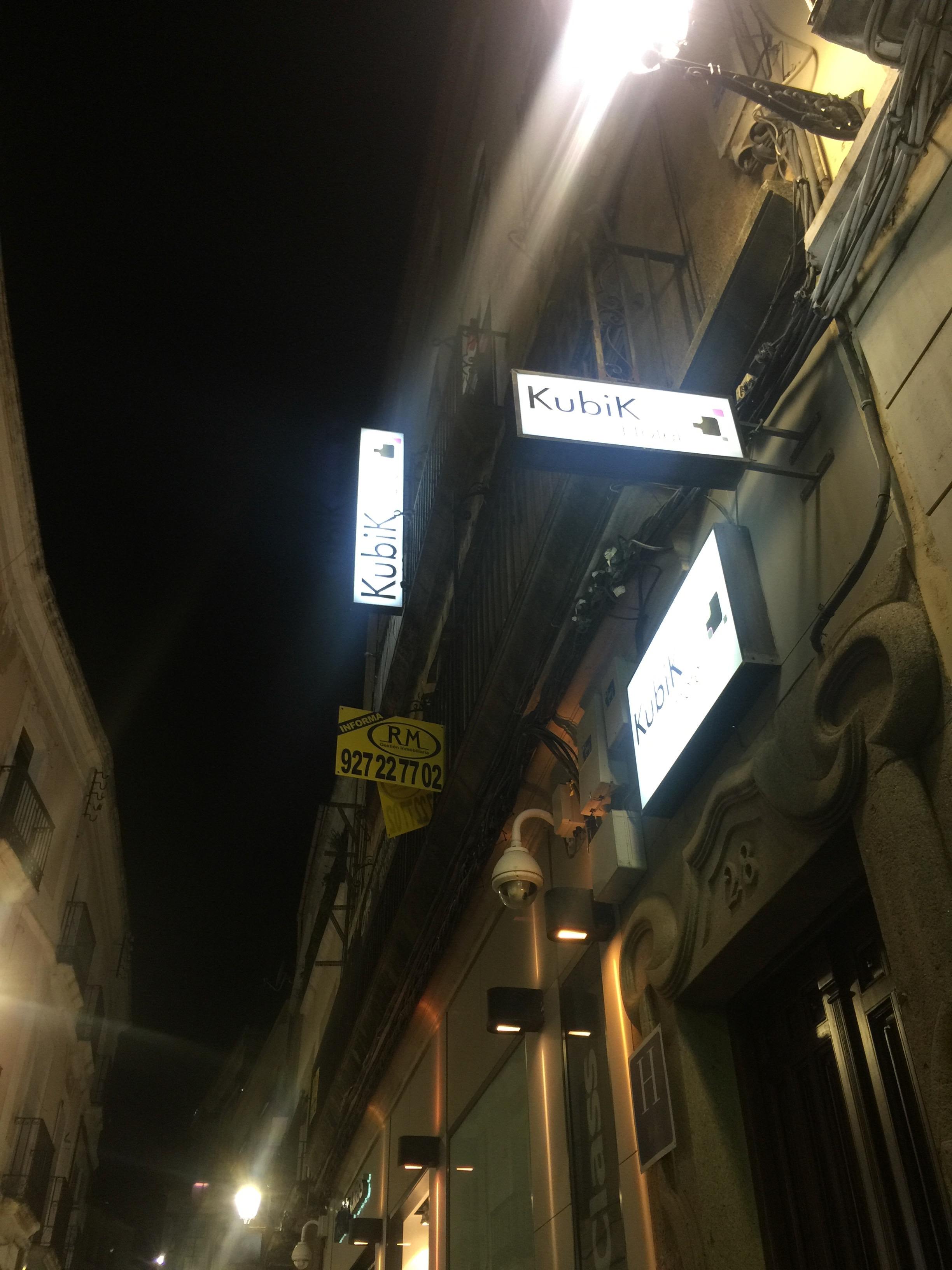 Kubik Hotel Касерес Экстерьер фото