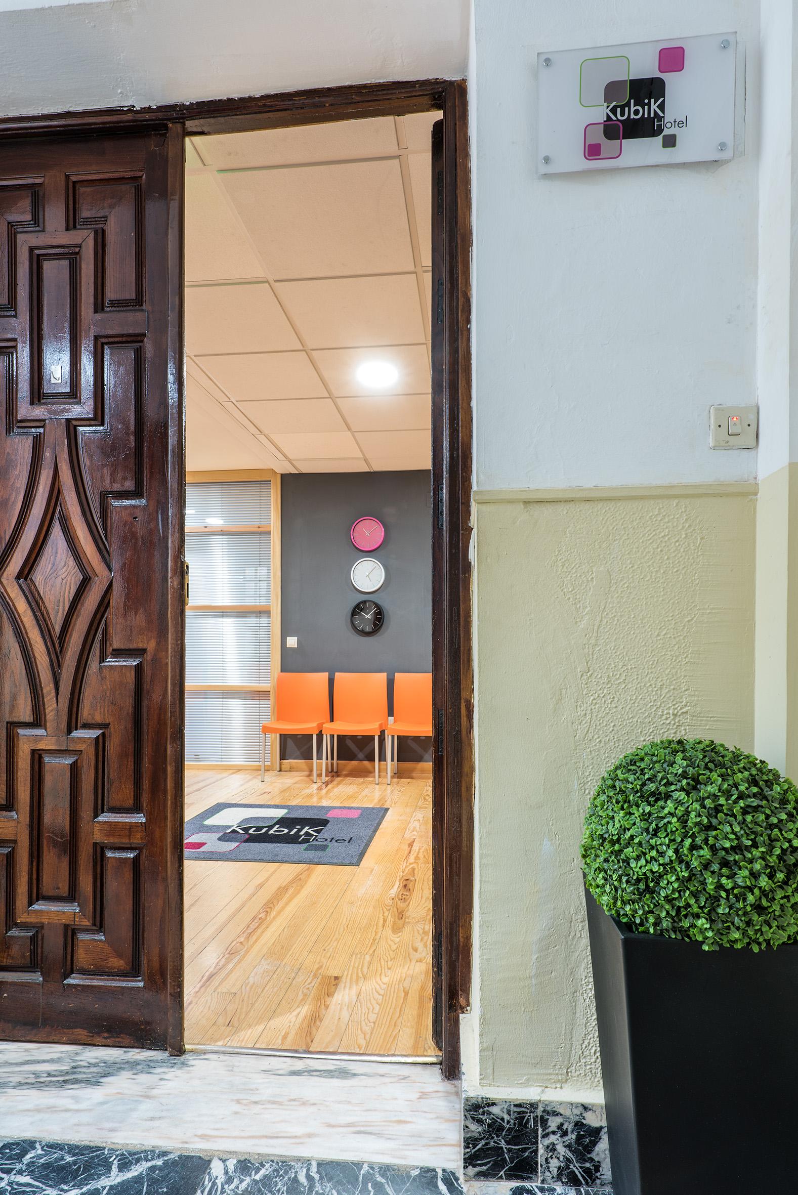 Kubik Hotel Касерес Экстерьер фото