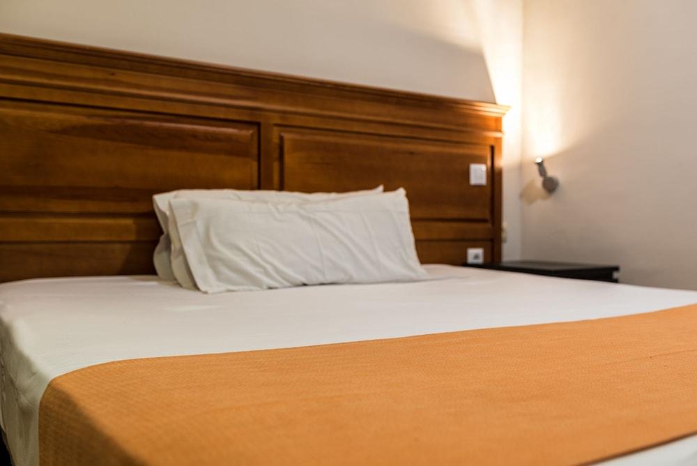 Kubik Hotel Касерес Экстерьер фото